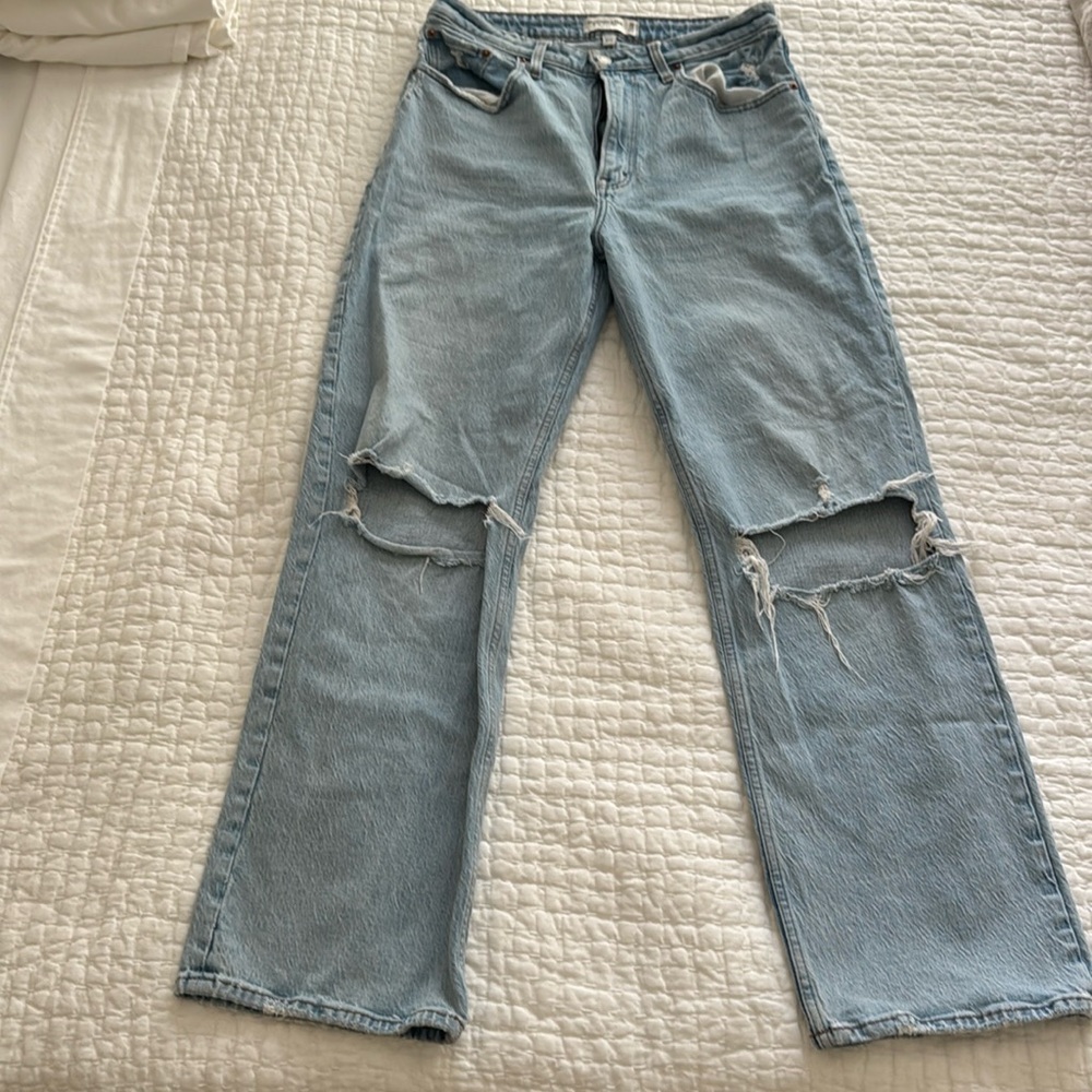 Abercrombie & Fitch Curve Love High Rise The 90’s Relaxed Jean, Distressed,Sz 30